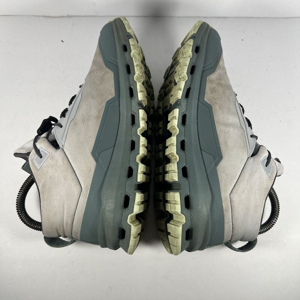 On CloudHero Mid Waterproof Hiking Shoes Sneakers Outdoors Youth Size 4 - Picture 5 of 8
